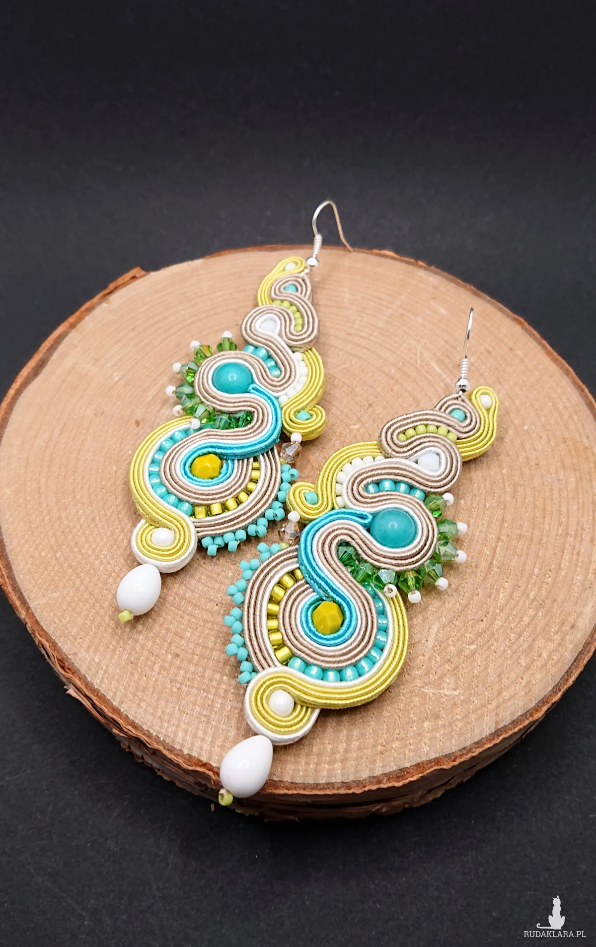 BEŻOWO-KOLOROWE KOLCZYKI SUTASZ Z JADEITAMI